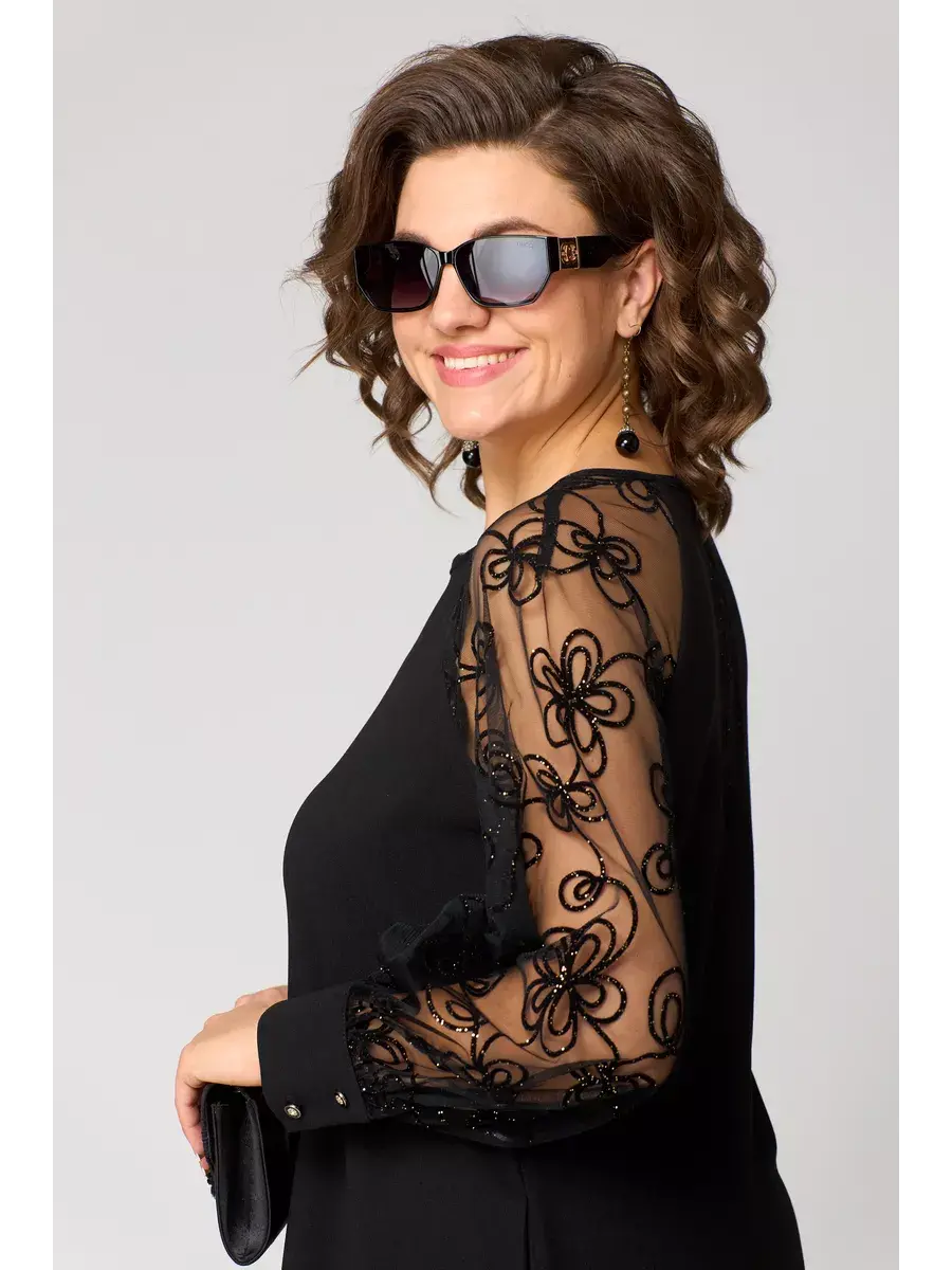 Helvya™ figure-hugging dress