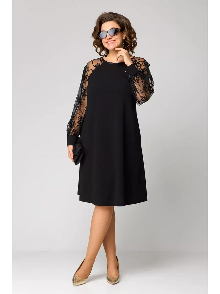 Helvya™ figure-hugging dress