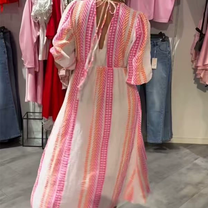 Avenia™ dress with V-neck and print