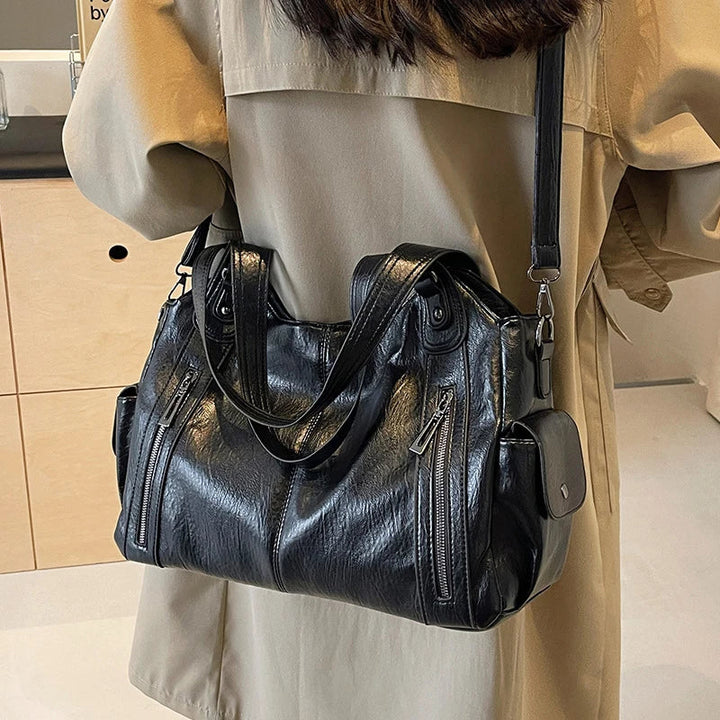 Cenvi™ shoulder bag with compartments