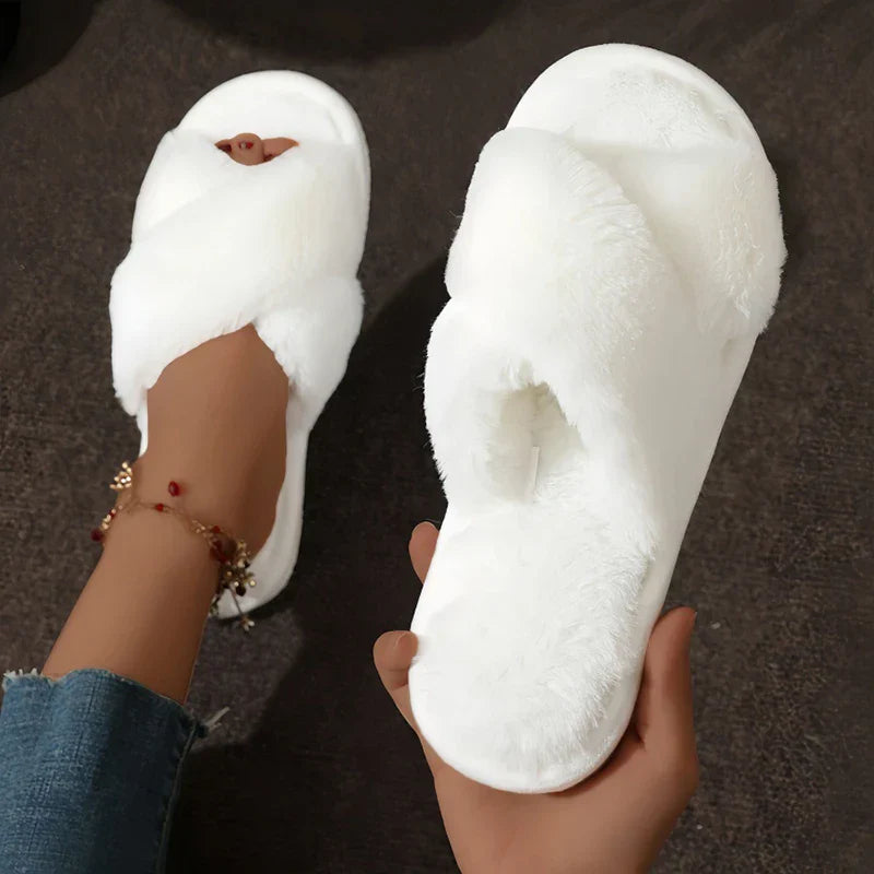 Zanvior™ Fluffy Slippers